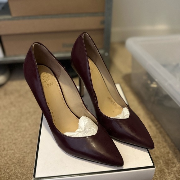 Guess Shoes - Guess Dark Purple Pumps Size: 7M